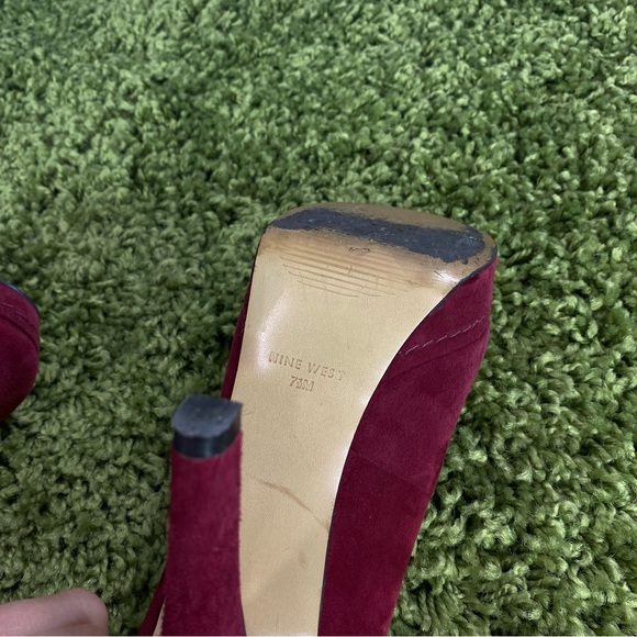 Nine West Red Suede Platform Pumps 7.5M - Picture 6 of 10